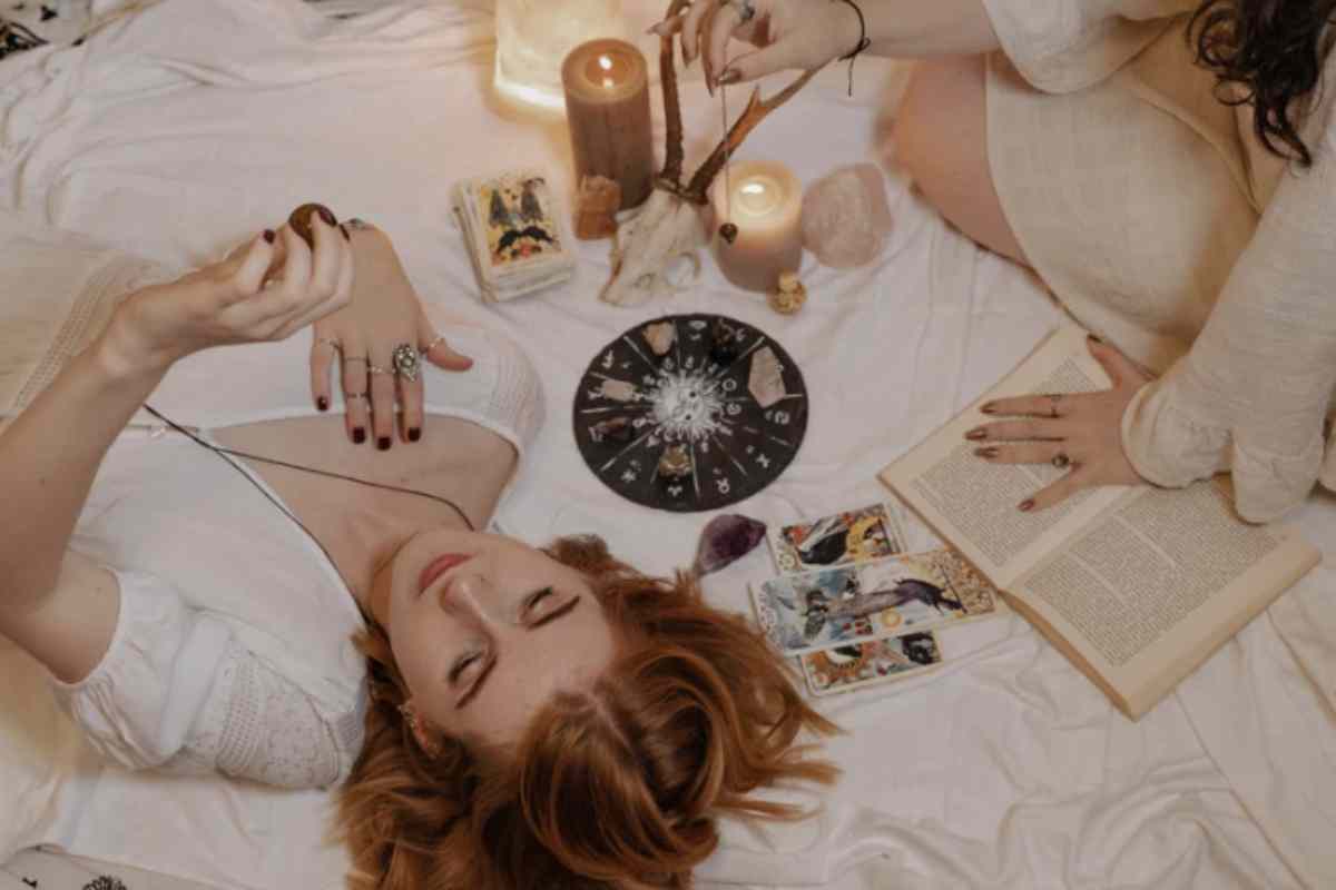 Il Leone sarà spinto a mostrare il proprio carisma in modo autentico, evitando eccessi e atteggiamenti dominanti.