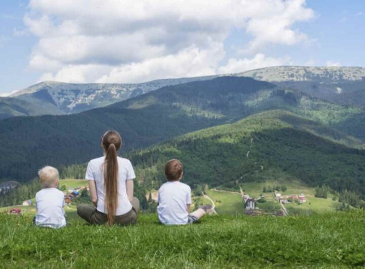 Sono sempre più numerosi coloro che scelgono di trascorrere il periodo estivo in luoghi meno affollati, preferendo temperature più fresche